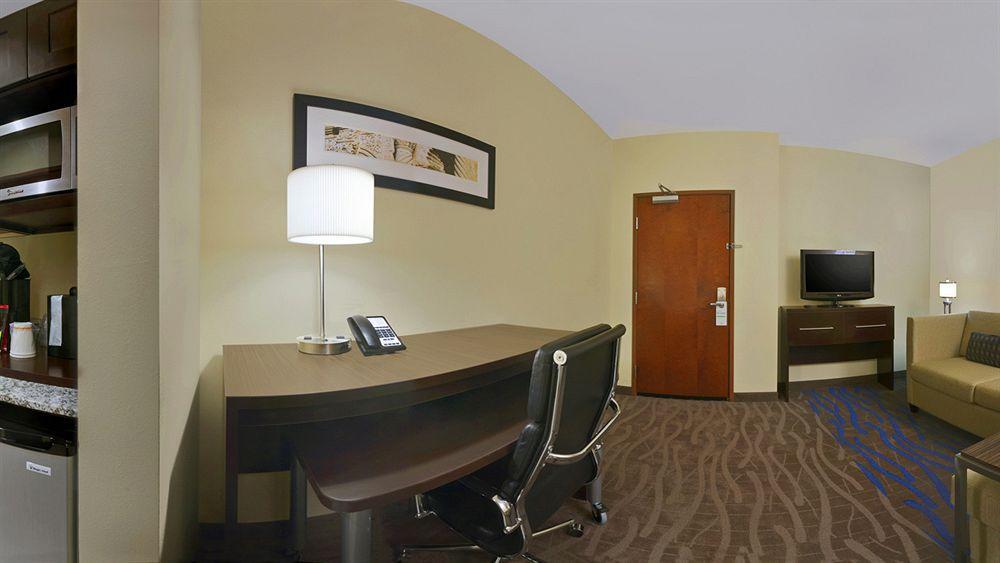 Holiday Inn Hotel & Suites Northwest San Antonio By Ihg Dış mekan fotoğraf