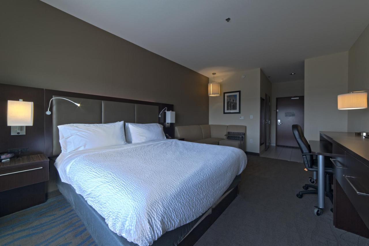 Holiday Inn Hotel & Suites Northwest San Antonio By Ihg Dış mekan fotoğraf