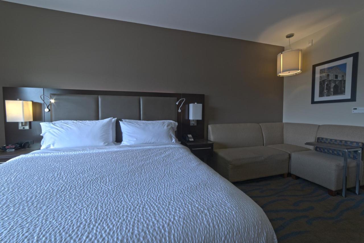 Holiday Inn Hotel & Suites Northwest San Antonio By Ihg Dış mekan fotoğraf
