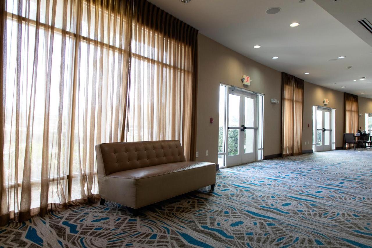 Holiday Inn Hotel & Suites Northwest San Antonio By Ihg Dış mekan fotoğraf