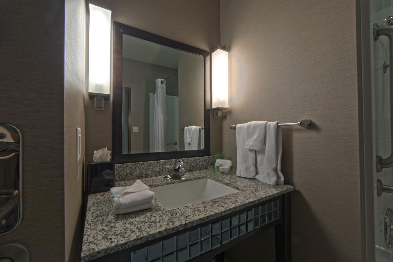 Holiday Inn Hotel & Suites Northwest San Antonio By Ihg Dış mekan fotoğraf
